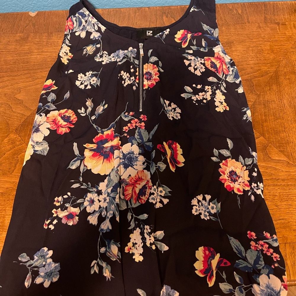 Cute flowy tank top
